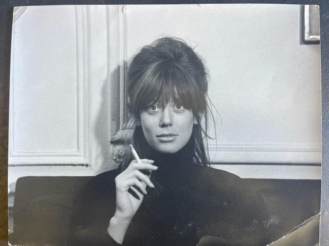 Black White image Sally-V2